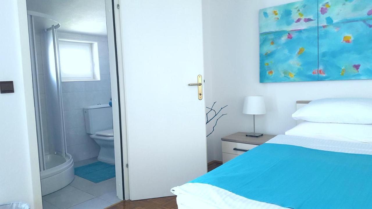 Rooms Josipa Ровин Екстериор снимка